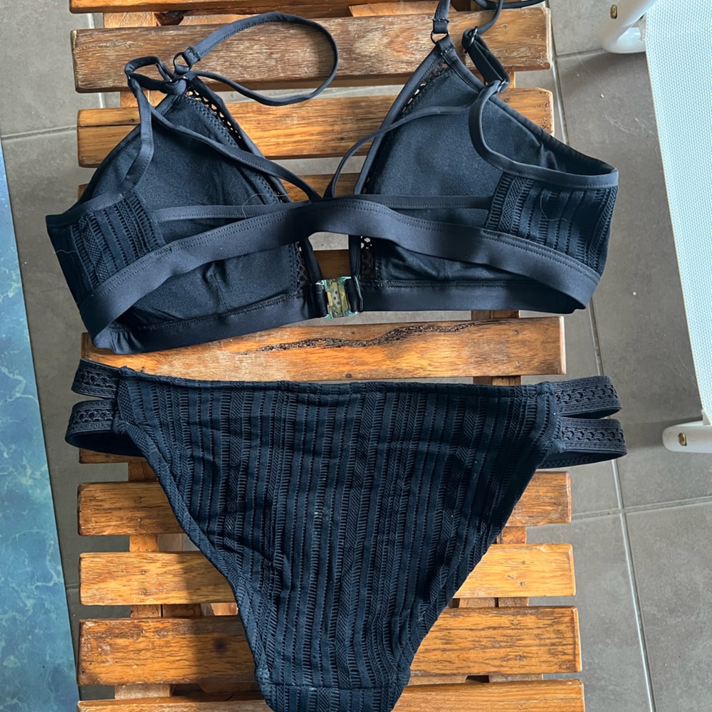 MileaTwo Piece swim suit size 8 bottoms, size 10 Top - Picture 5 of 8